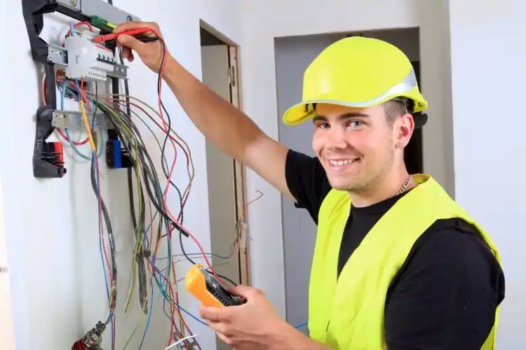 elektricien Brucht